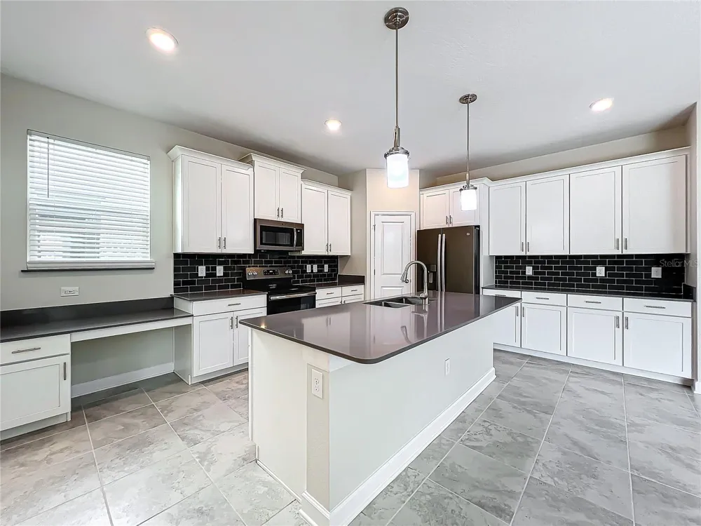 11974 HOMETOWN PLACE Orlando, FL 32832