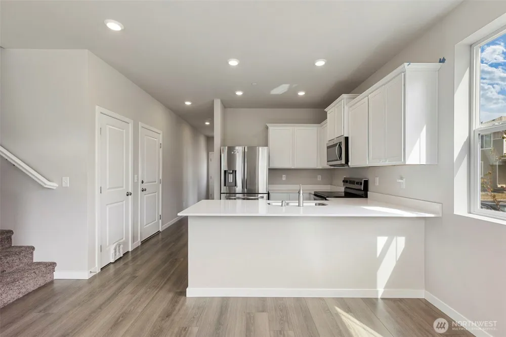 1221 E 53rd Street Tacoma, WA 98404