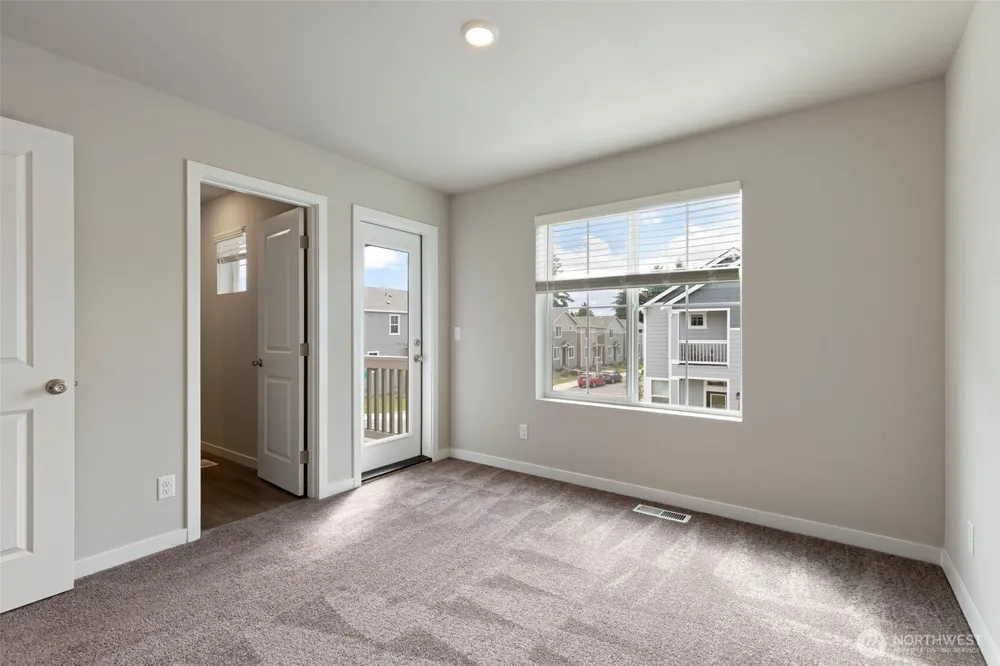 1221 E 53rd Street Tacoma, WA 98404