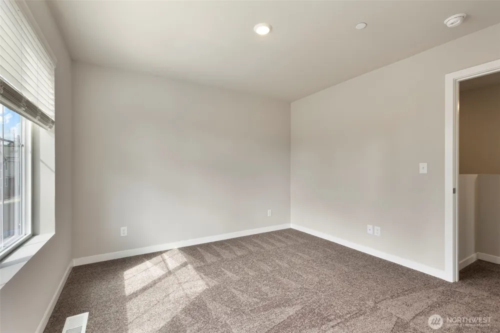 1221 E 53rd Street Tacoma, WA 98404