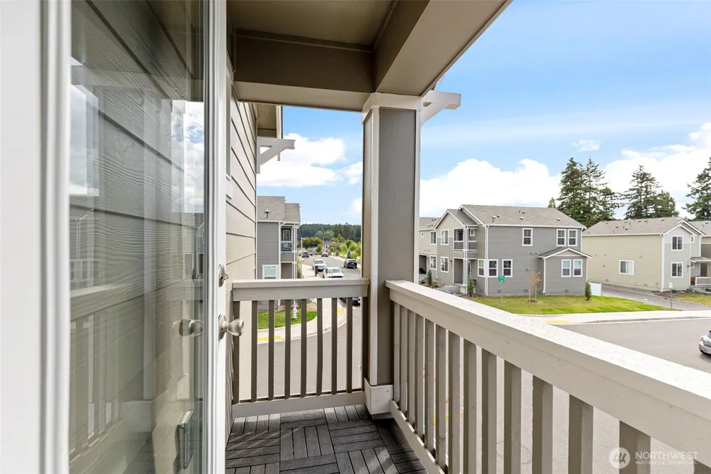 1221 E 53rd Street Tacoma, WA 98404