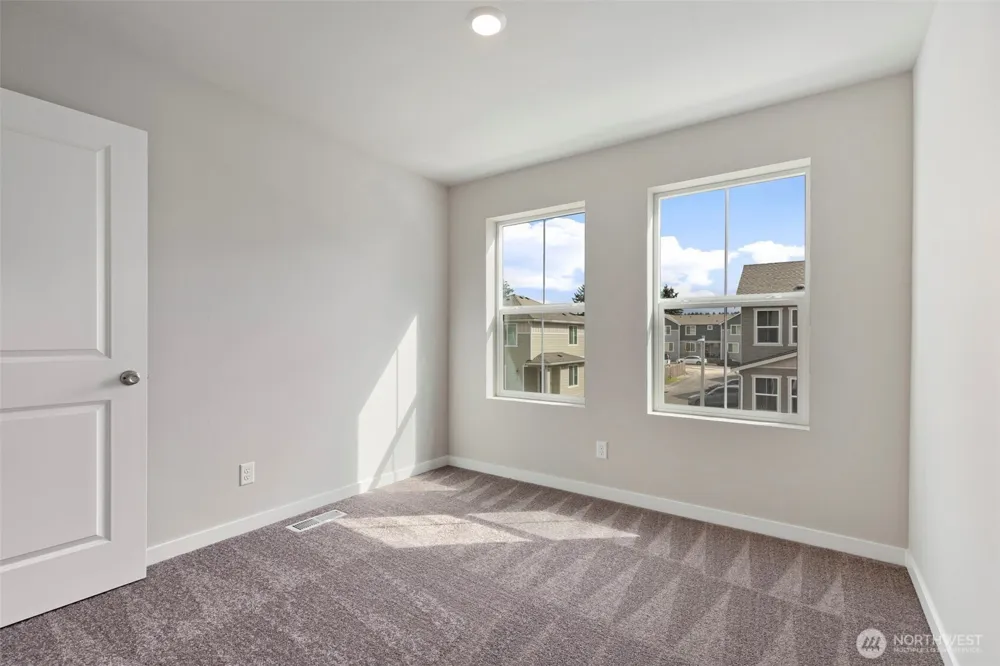 1221 E 53rd Street Tacoma, WA 98404