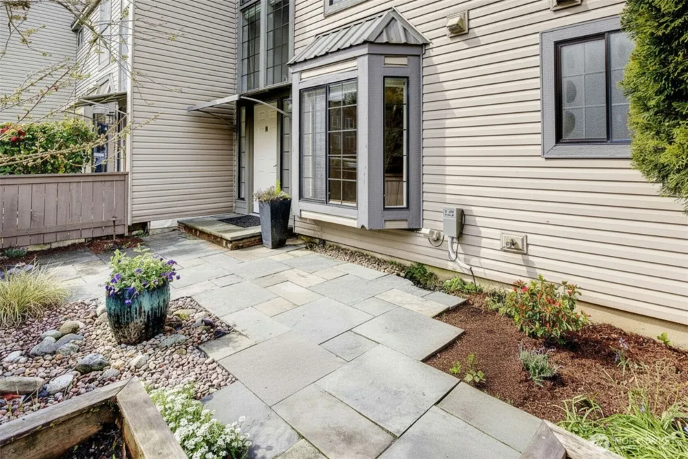 6527 106th Avenue NE #10 Kirkland, WA 98033