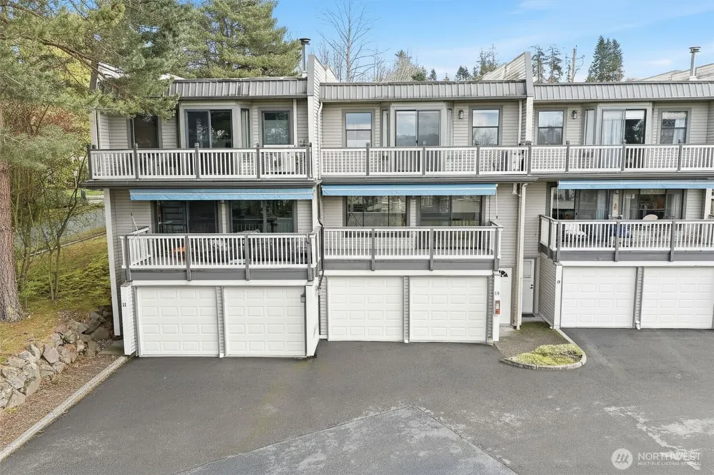 6527 106th Avenue NE #10 Kirkland, WA 98033