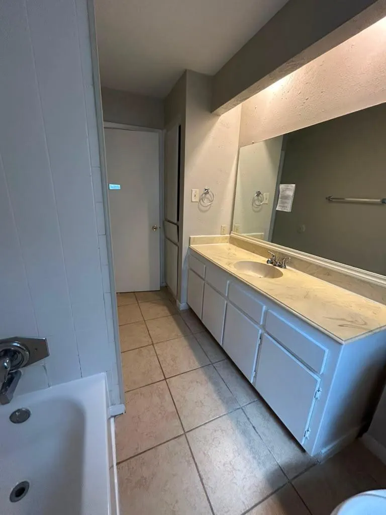 13223 Lake Breeze Lane Willis, TX 77318