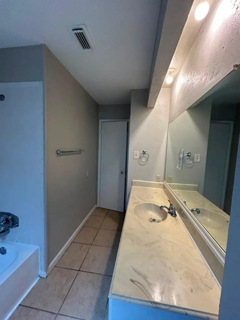 13223 Lake Breeze Lane Willis, TX 77318