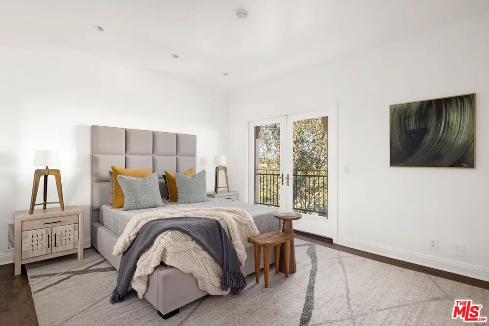 2480 Briarcrest Road Los Angeles, CA 90210