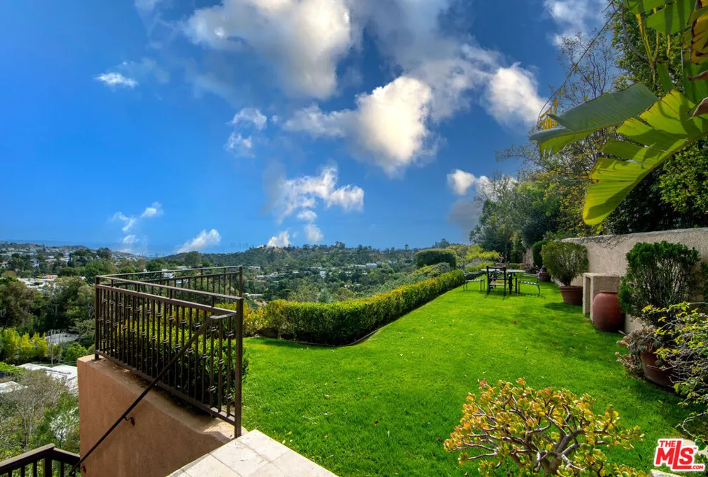 2480 Briarcrest Road Los Angeles, CA 90210