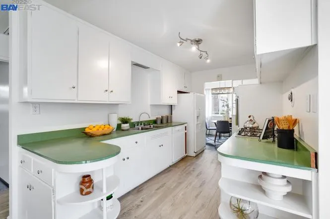 21905 Betlen Way Castro Valley, CA 94546