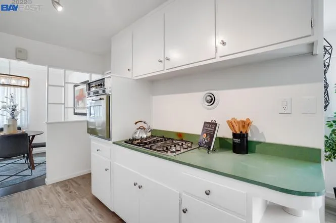 21905 Betlen Way Castro Valley, CA 94546
