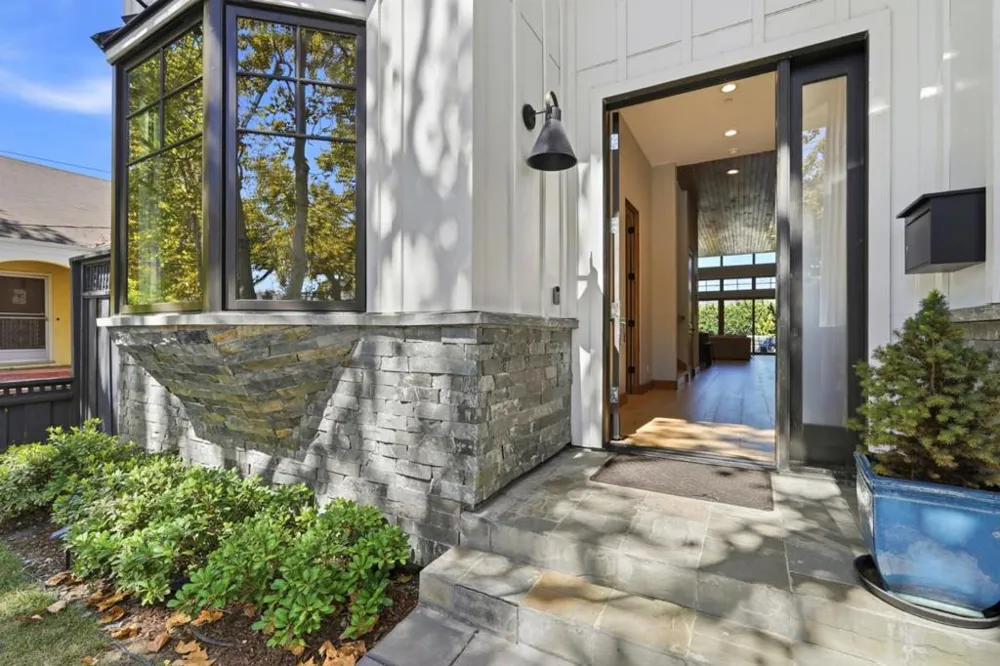 1015 Willow Glen Way San Jose, CA 95125