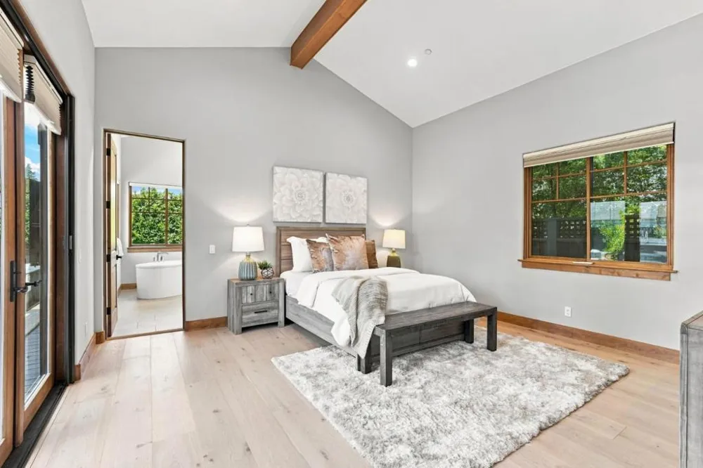1015 Willow Glen Way San Jose, CA 95125