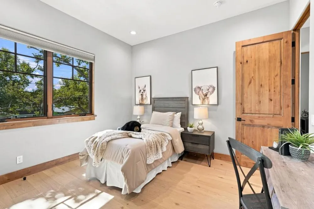 1015 Willow Glen Way San Jose, CA 95125