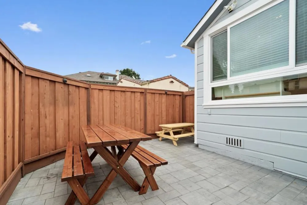 922 Mission Street Santa Cruz, CA 95060