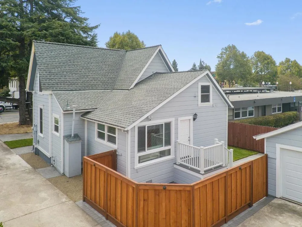 922 Mission Street Santa Cruz, CA 95060