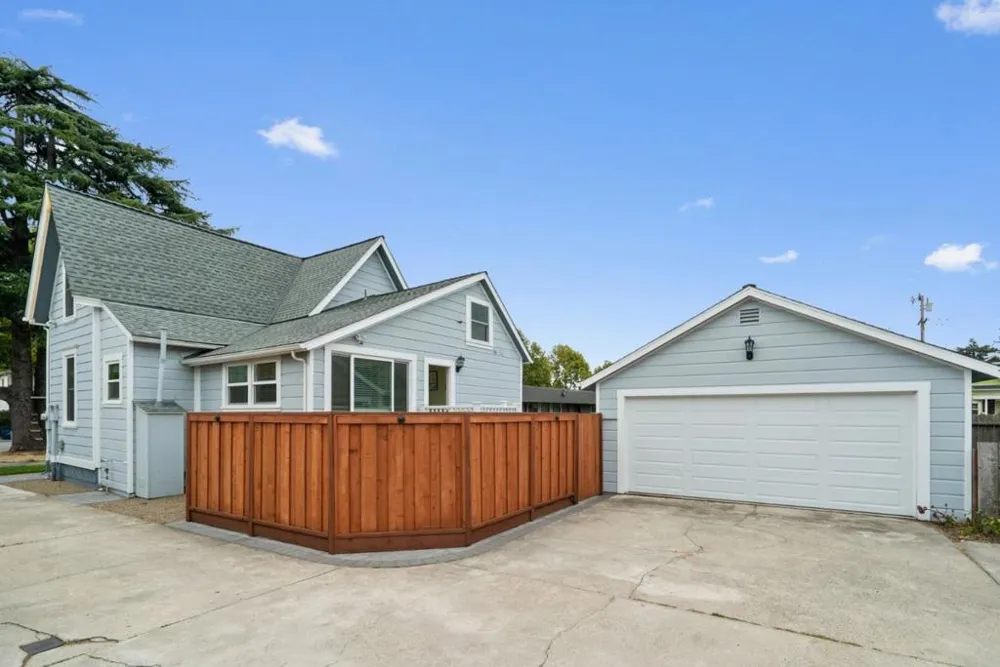 922 Mission Street Santa Cruz, CA 95060