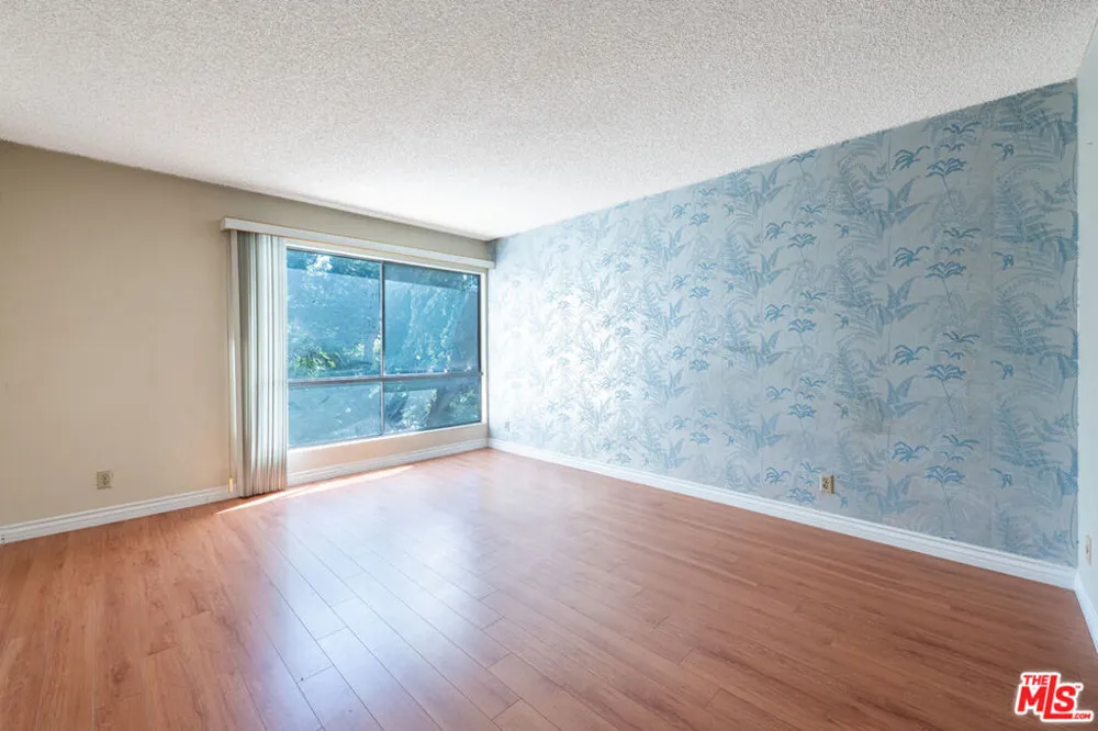 4210 Via Arbolada #220 Los Angeles, CA 90042