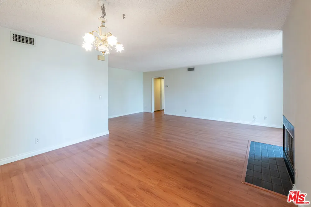 4210 Via Arbolada #220 Los Angeles, CA 90042