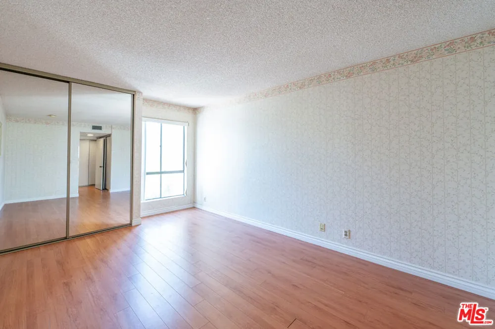 4210 Via Arbolada #220 Los Angeles, CA 90042