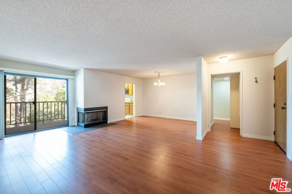 4210 Via Arbolada #220 Los Angeles, CA 90042