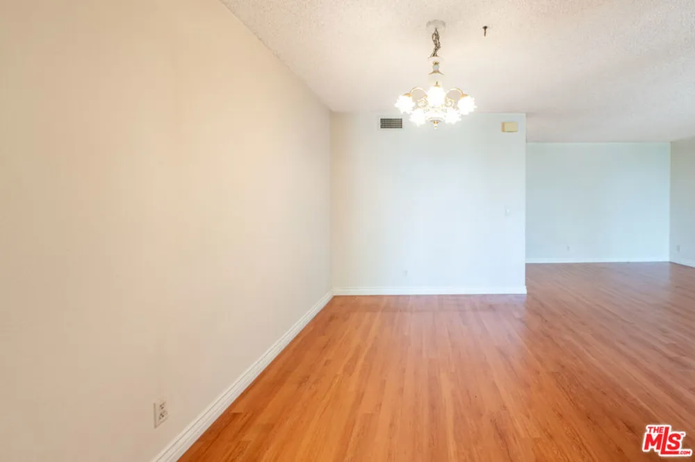 4210 Via Arbolada #220 Los Angeles, CA 90042