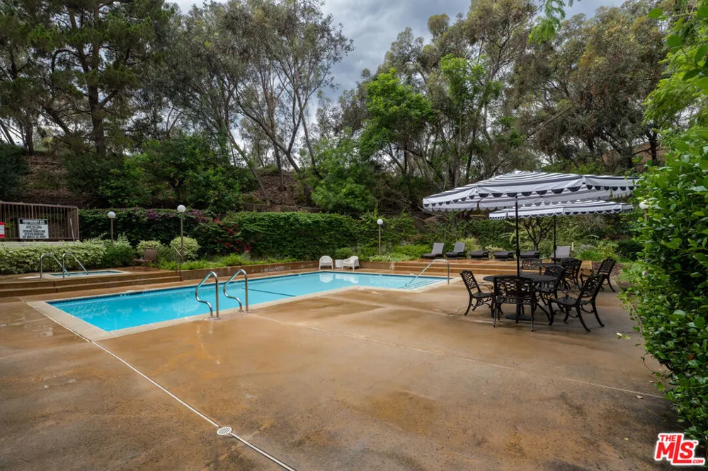 4210 Via Arbolada #220 Los Angeles, CA 90042