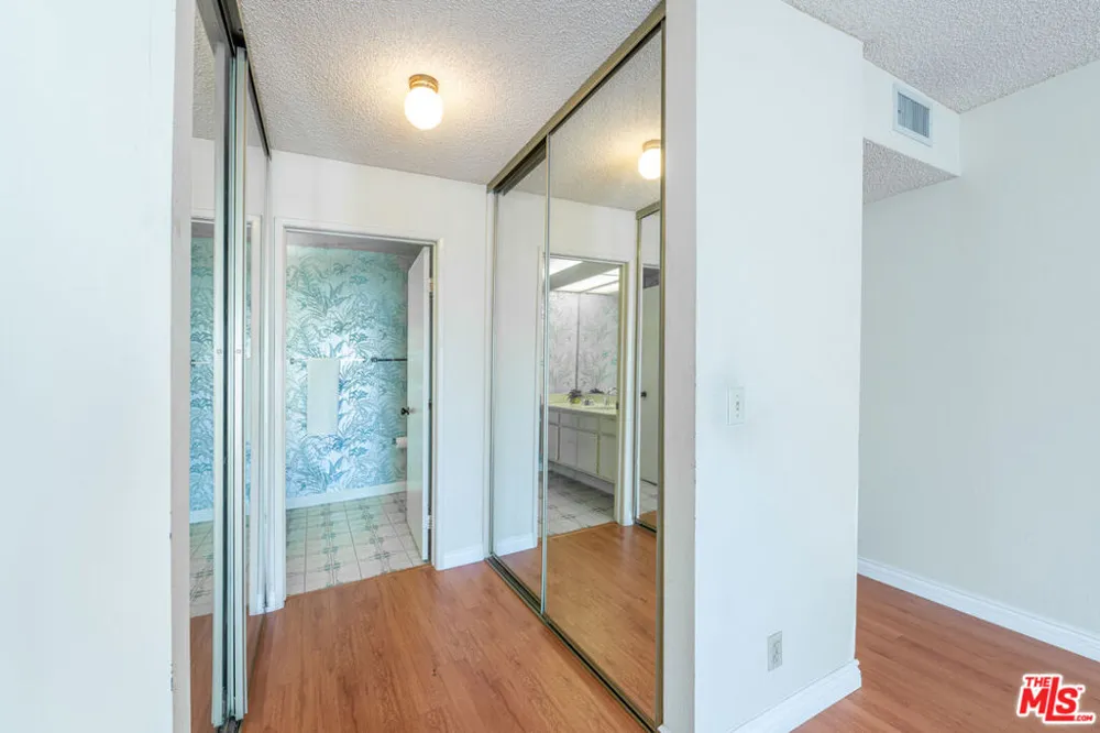 4210 Via Arbolada #220 Los Angeles, CA 90042