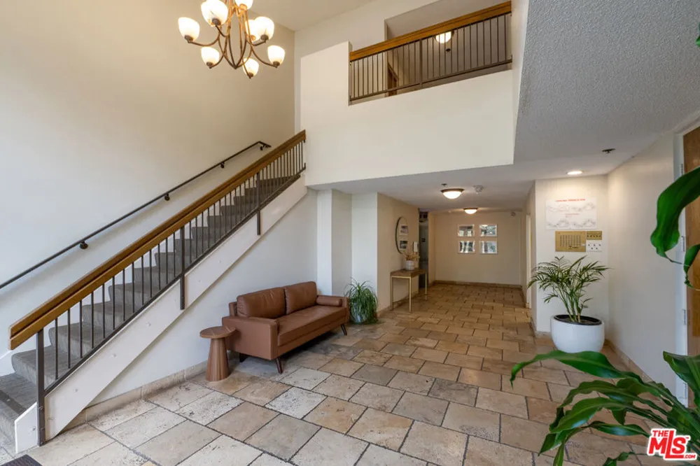 4210 Via Arbolada #220 Los Angeles, CA 90042