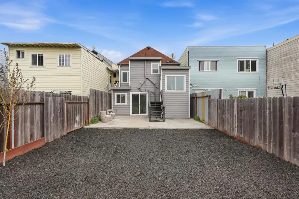 135 Farallones St San Francisco, CA 94112