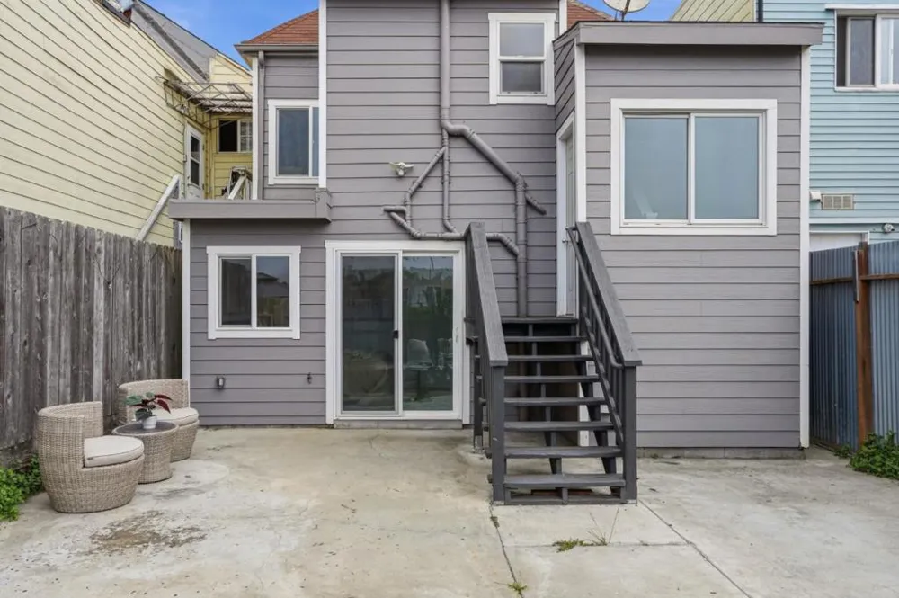 135 Farallones St San Francisco, CA 94112