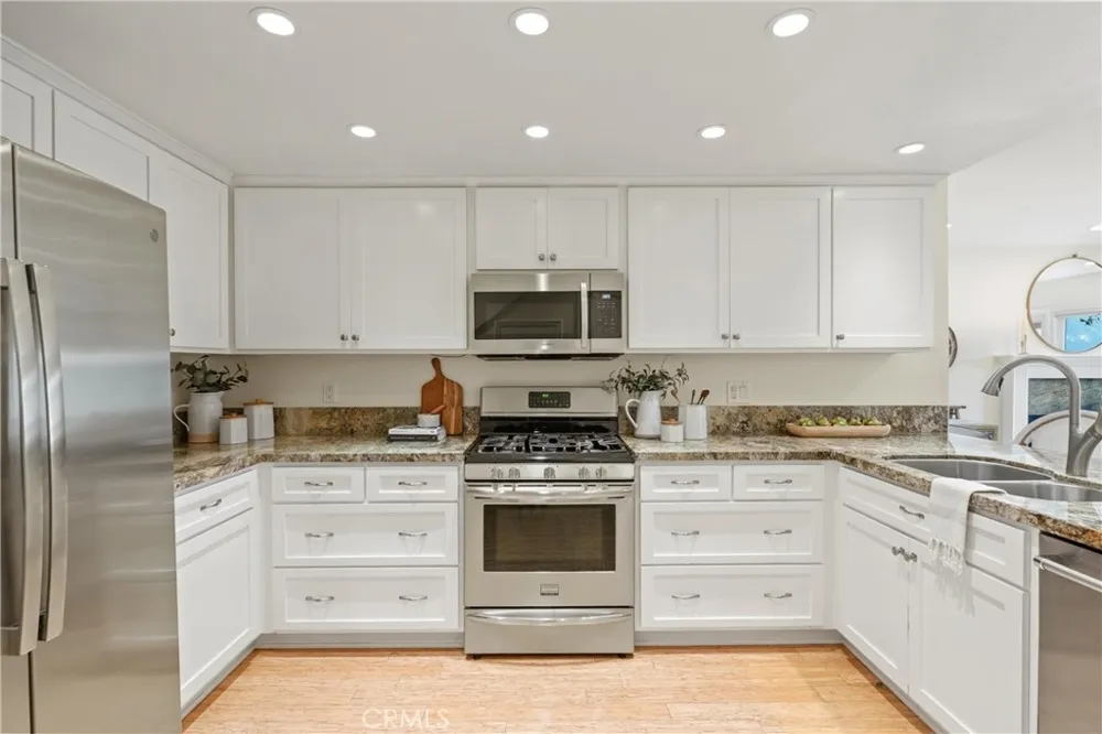 1112 Beryl St. #7 Redondo Beach, CA 90277