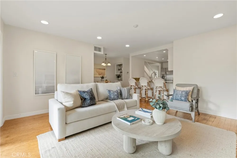 1112 Beryl St. #7 Redondo Beach, CA 90277