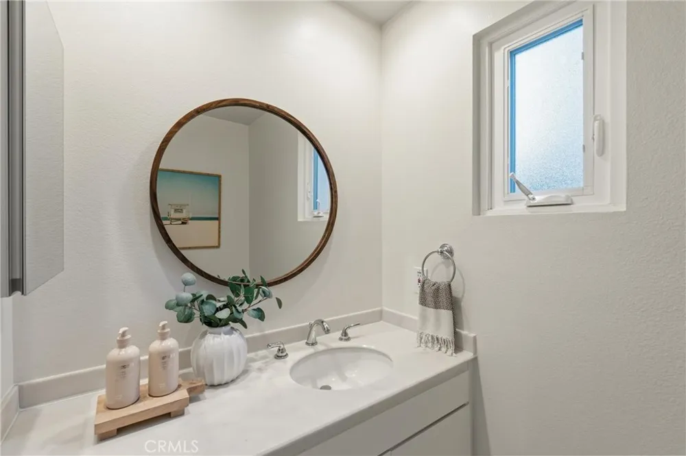1112 Beryl St. #7 Redondo Beach, CA 90277