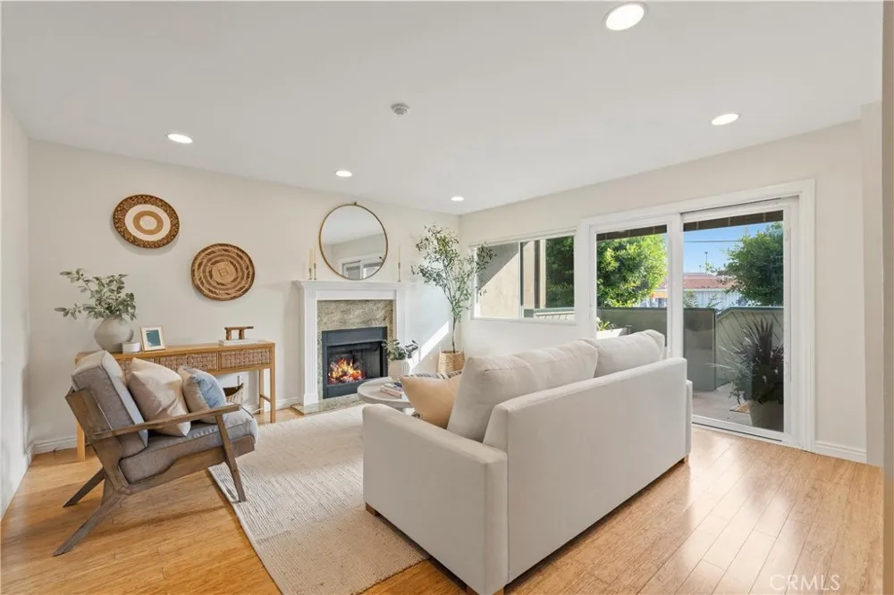 1112 Beryl St. #7 Redondo Beach, CA 90277