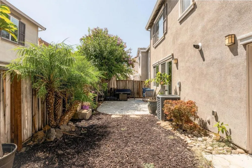 7716 Oregano Way Gilroy, CA 95020