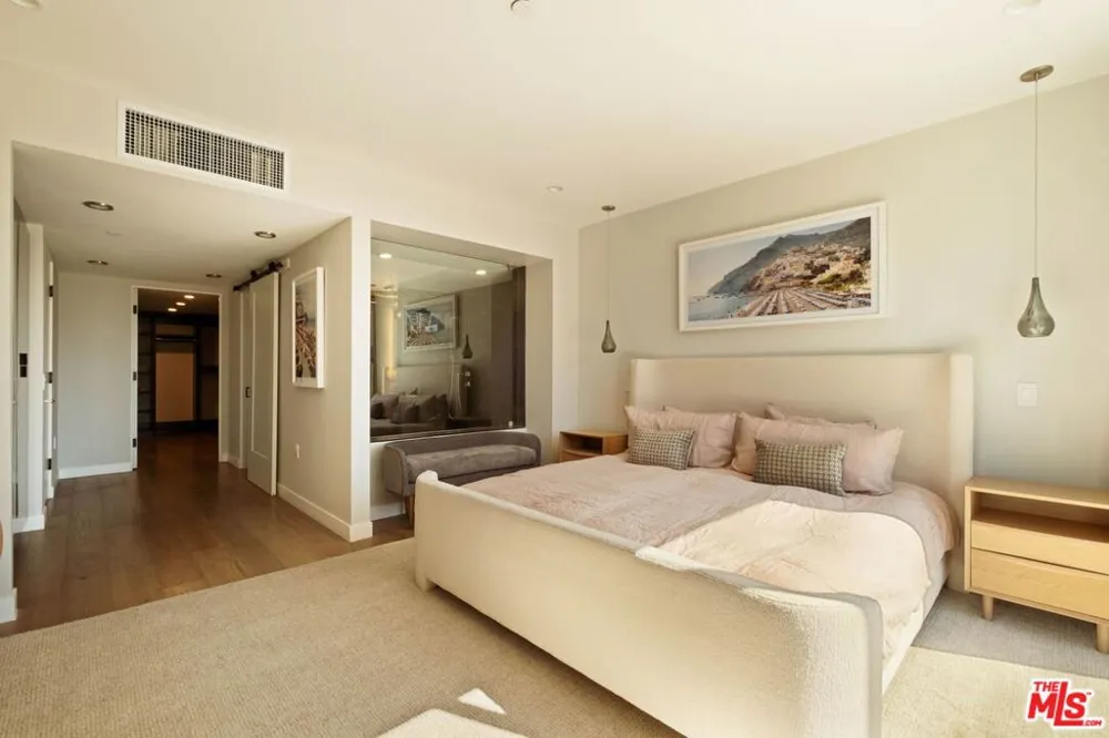 1017 Croft #PH01 Los Angeles, CA 90069