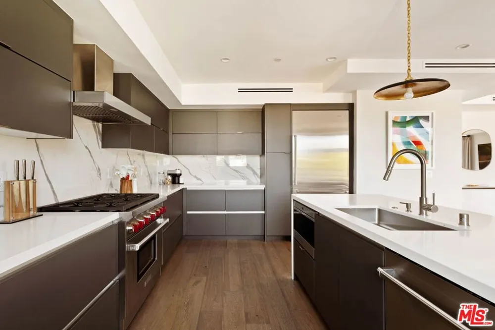 1017 Croft #PH01 Los Angeles, CA 90069