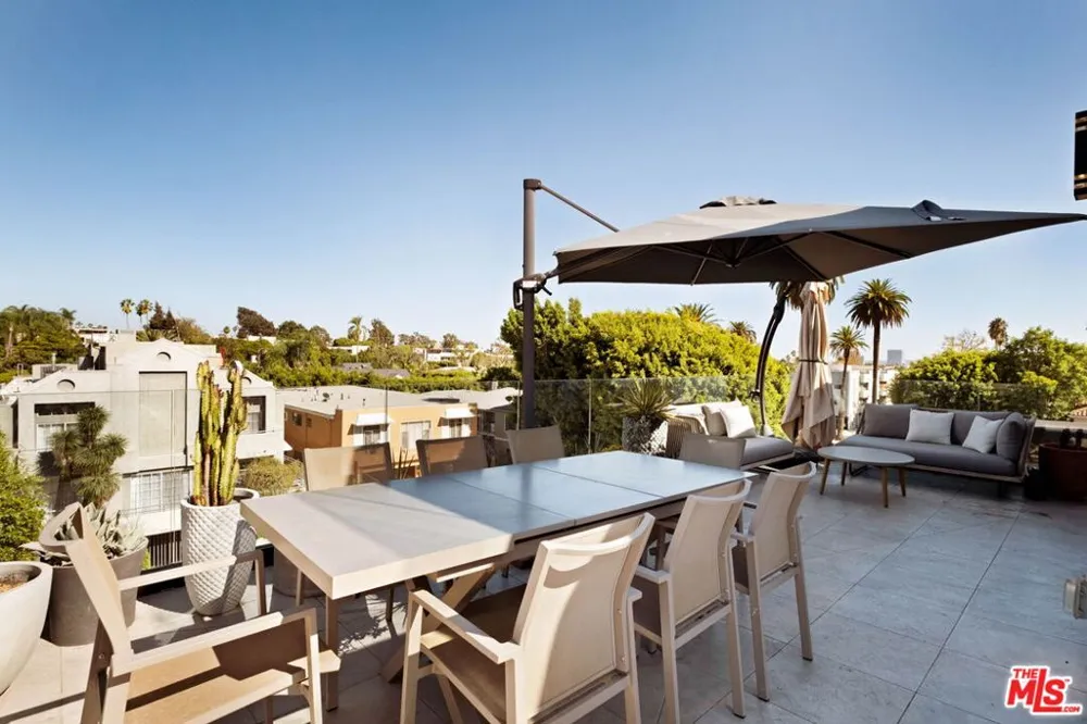 1017 Croft #PH01 Los Angeles, CA 90069