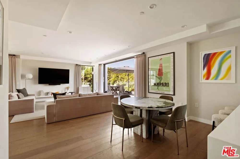 1017 Croft #PH01 Los Angeles, CA 90069