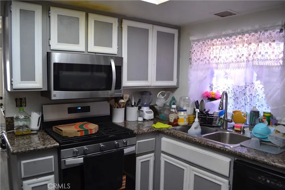 287 Tradition Street Perris, CA 92571