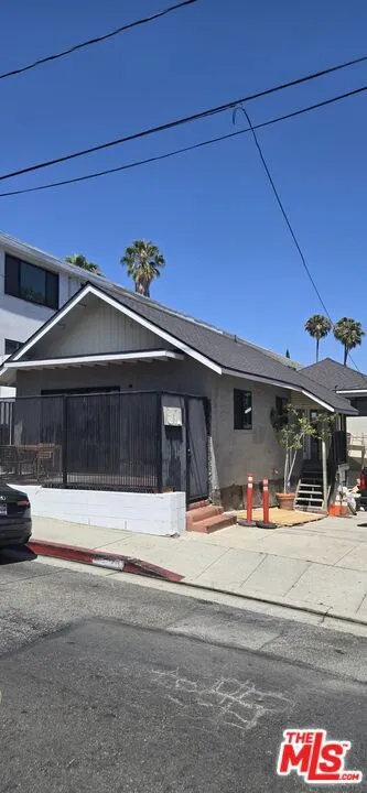 918 San Vicente Boulevard #C West Hollywood, CA 90069