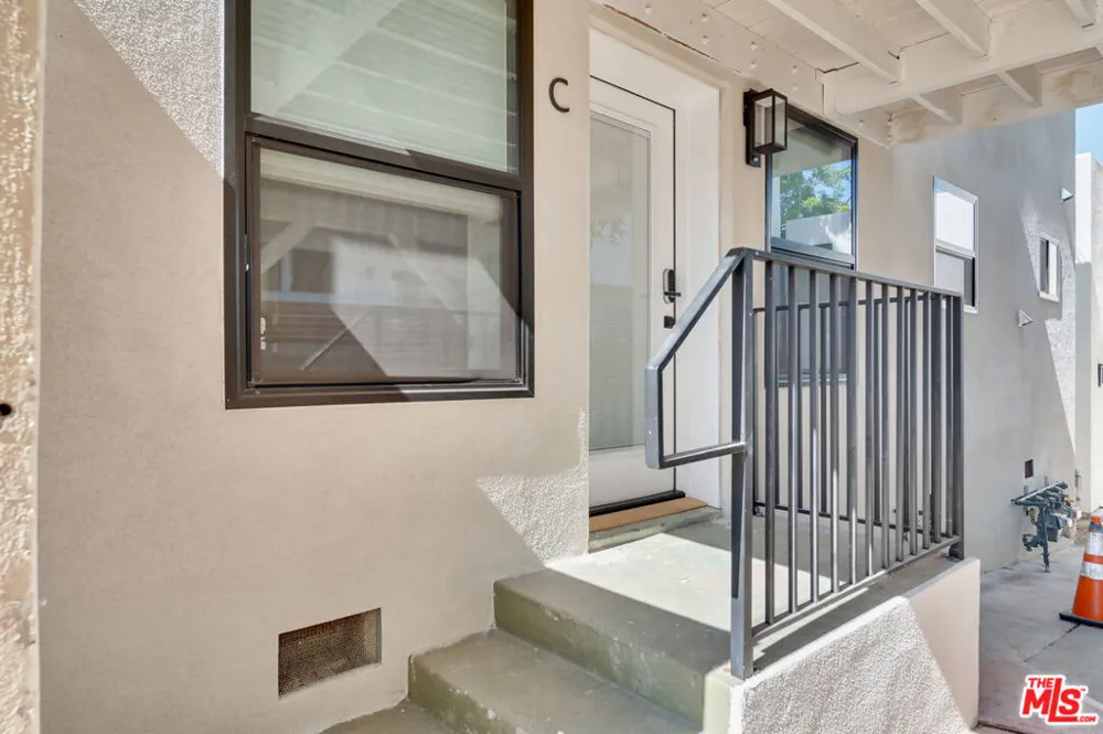 918 San Vicente Boulevard #C West Hollywood, CA 90069