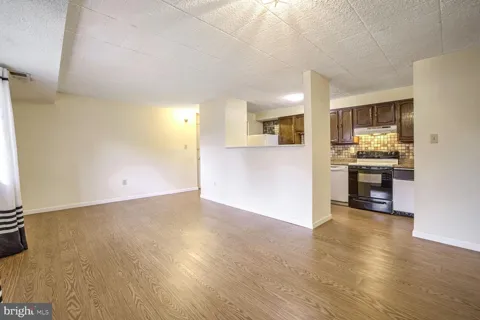 995 HEATHER RIDGE DRIVE #4D