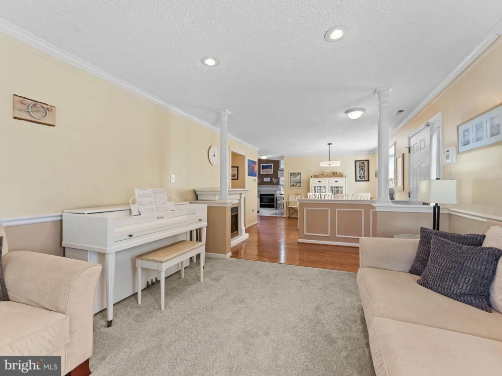 34 LA COSTA DRIVE Blackwood, NJ 08012