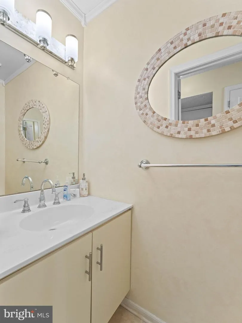 34 LA COSTA DRIVE Blackwood, NJ 08012