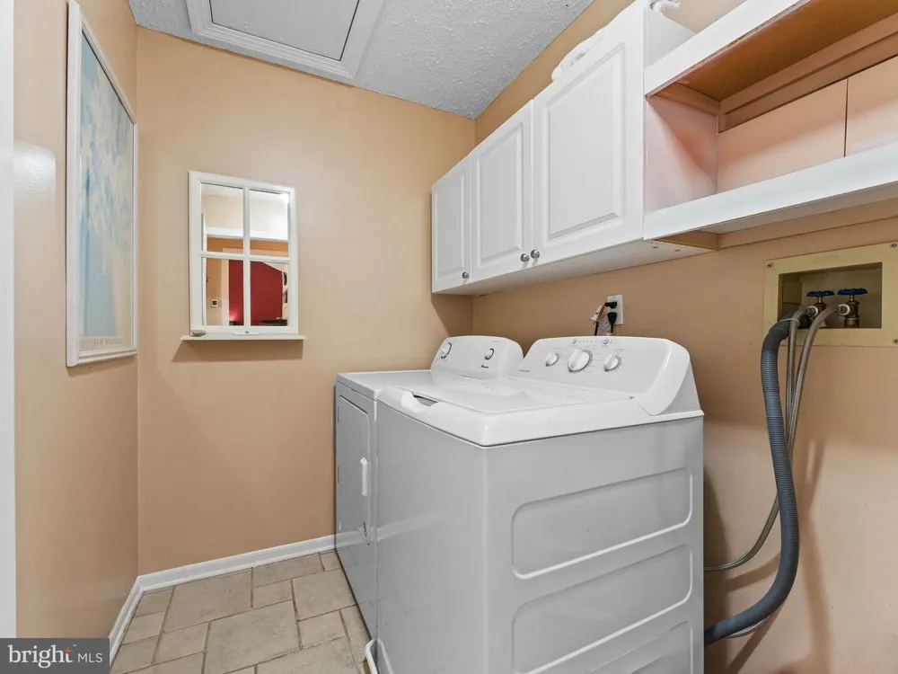 34 LA COSTA DRIVE Blackwood, NJ 08012
