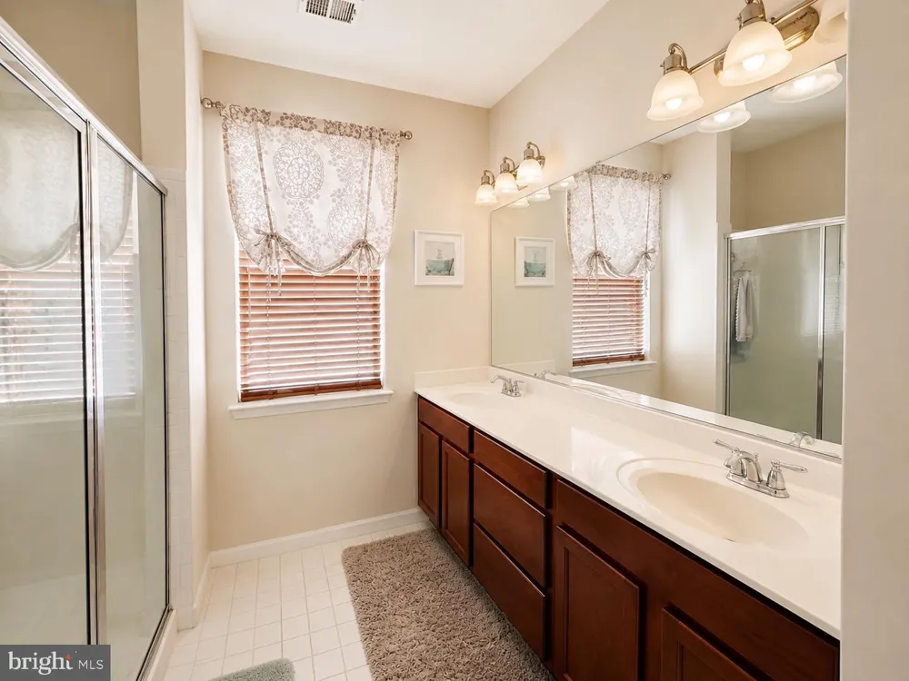 2860 BRUNSTON CASTLE LANE Waldorf, MD 20601