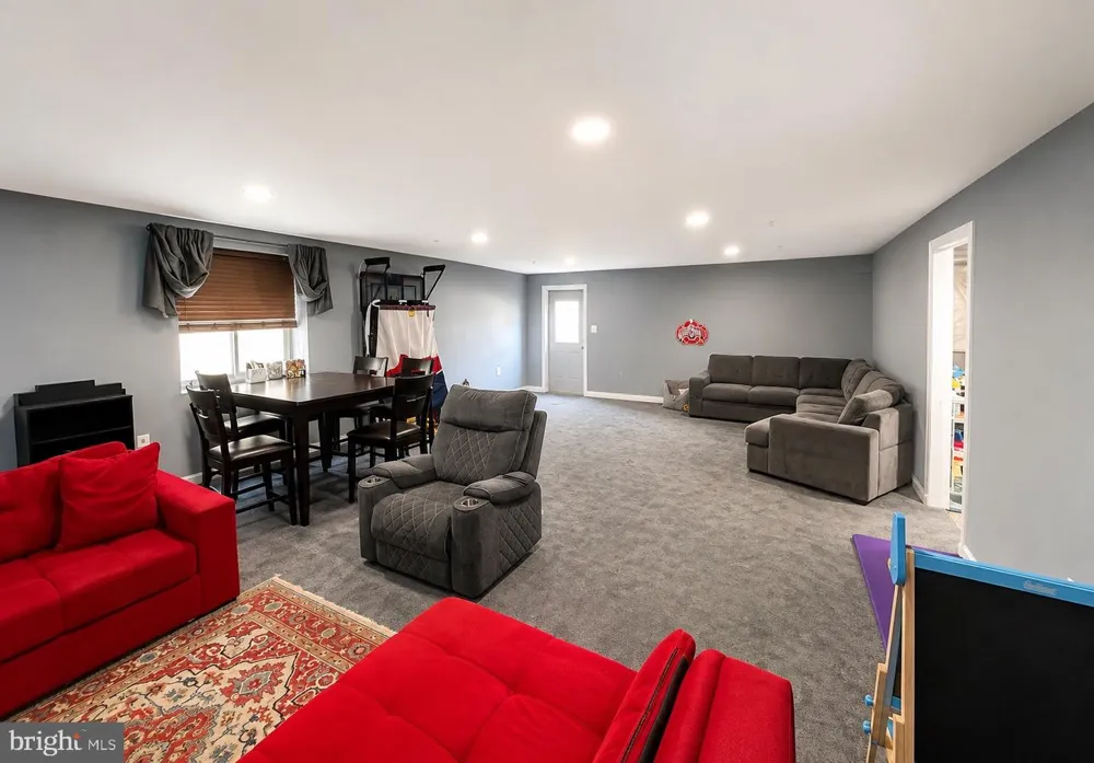 2860 BRUNSTON CASTLE LANE Waldorf, MD 20601