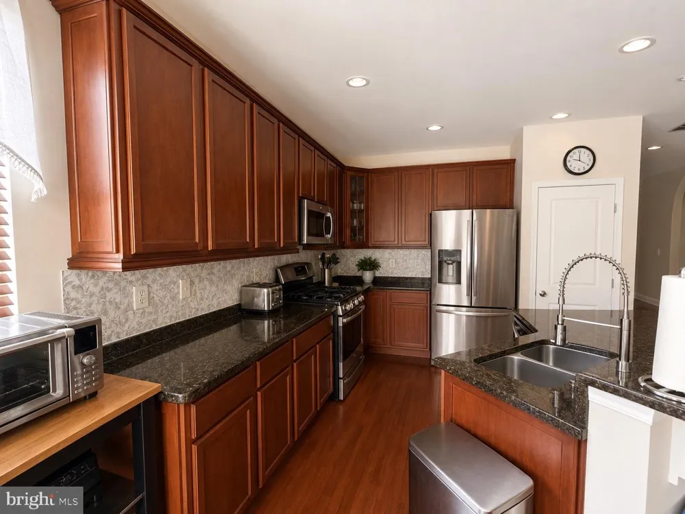 2860 BRUNSTON CASTLE LANE Waldorf, MD 20601