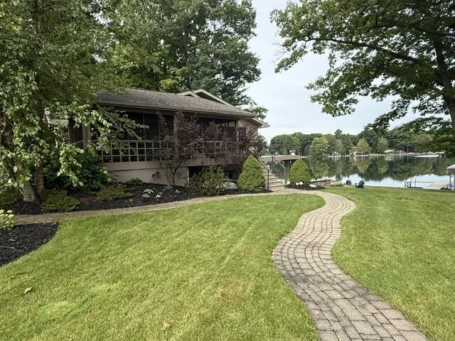 8551 Wood Street Mecosta, MI 49332